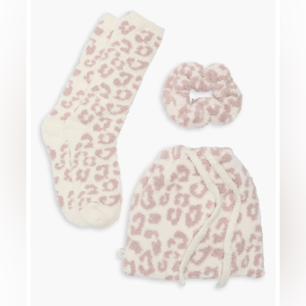NWT BAREFOOT DREAMS CozyChic® Leopard Print Scrunchie & Socks Gift Set
